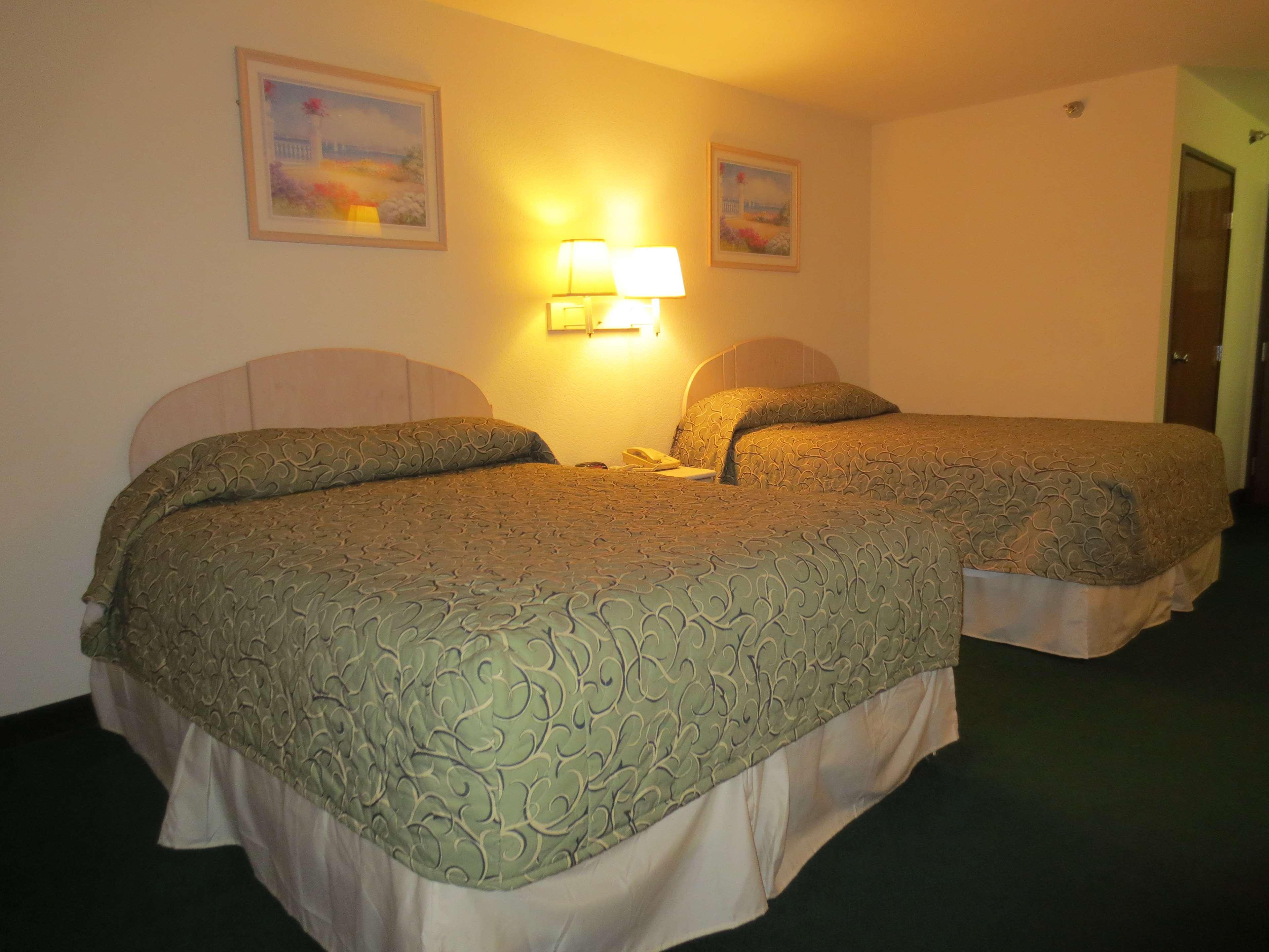 Pinckneyville Inn And Suites Екстер'єр фото