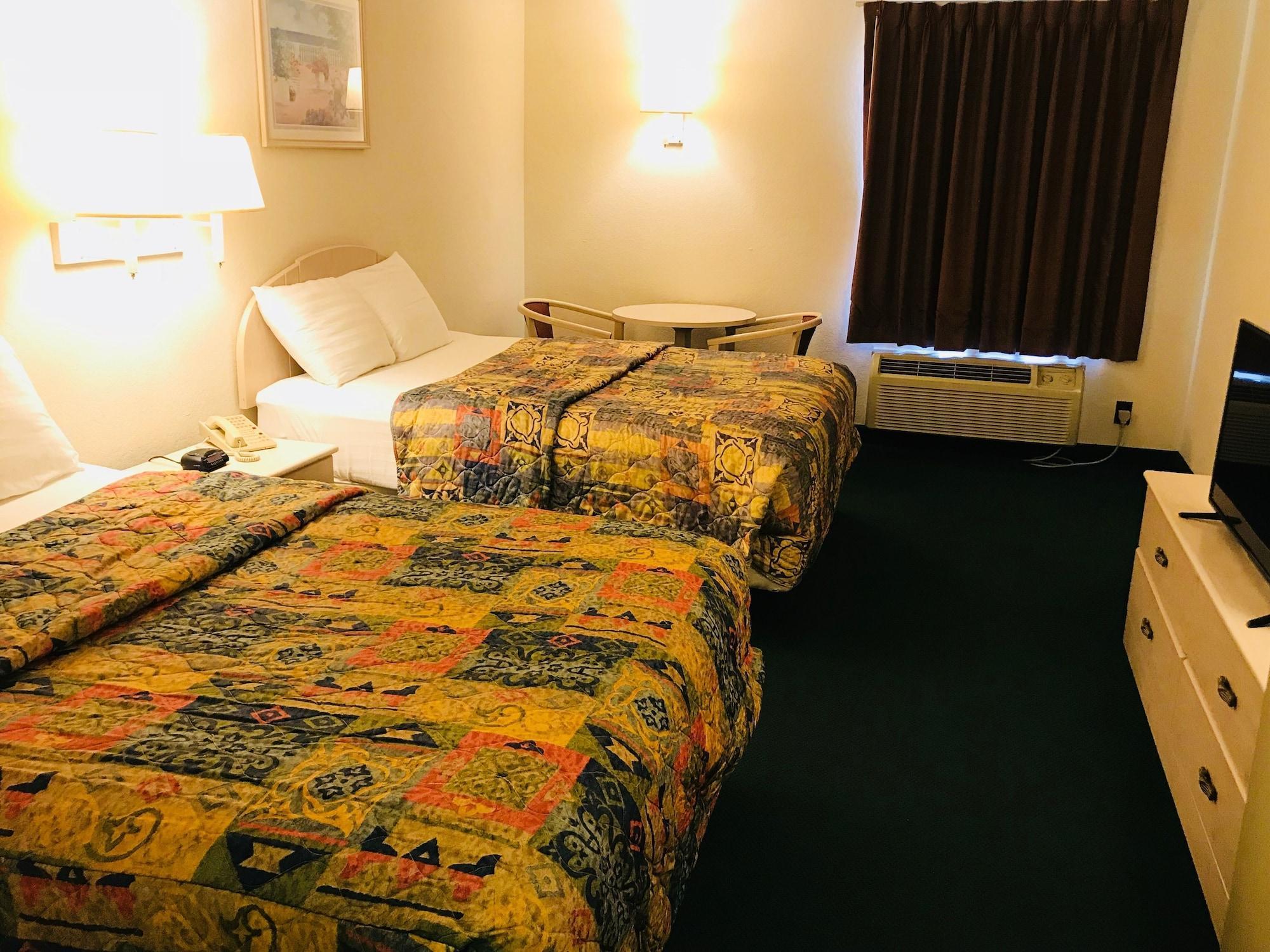 Pinckneyville Inn And Suites Екстер'єр фото