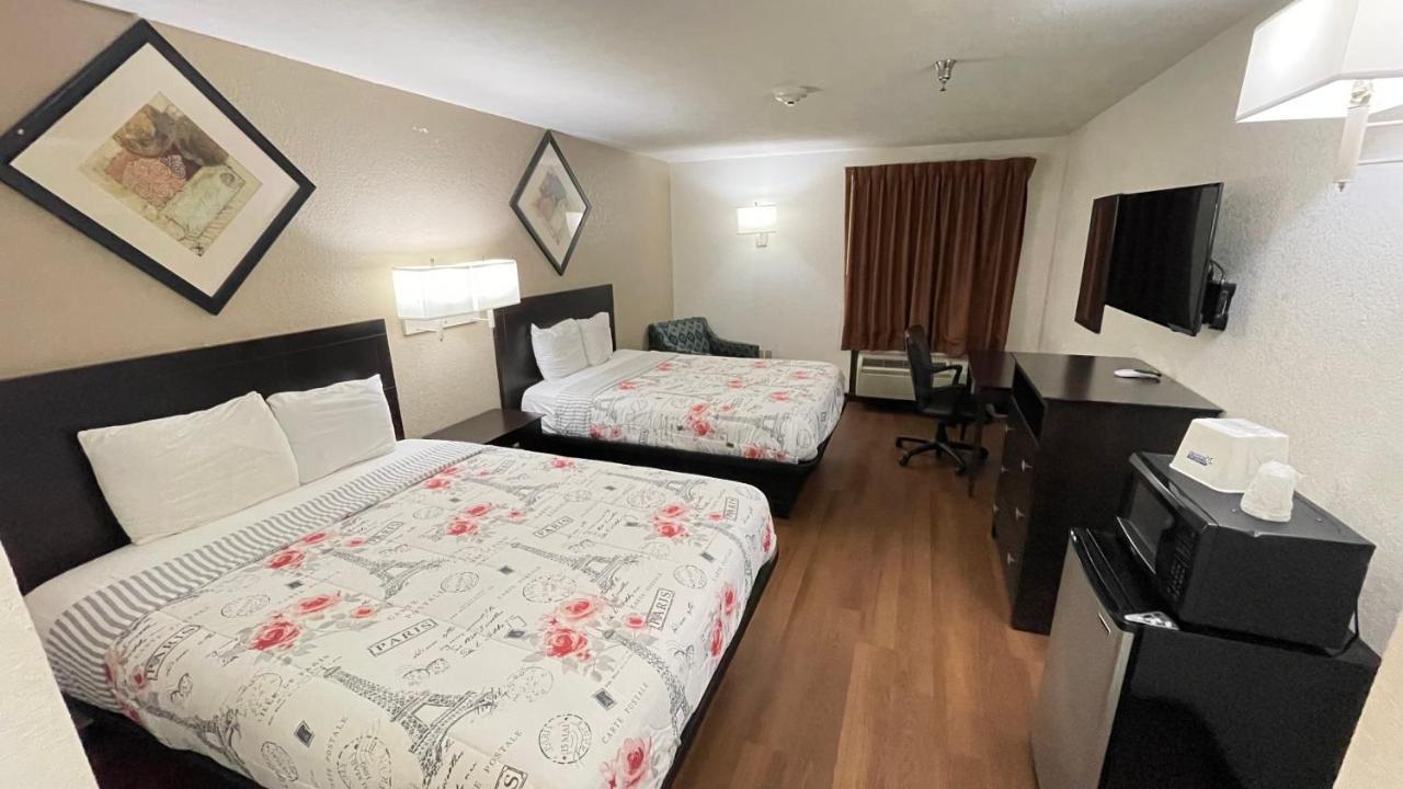 Pinckneyville Inn And Suites Екстер'єр фото