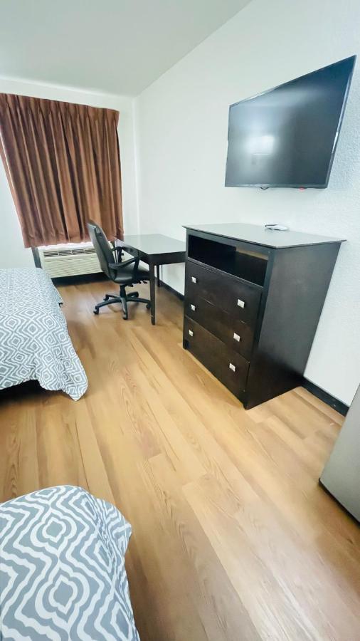 Pinckneyville Inn And Suites Екстер'єр фото