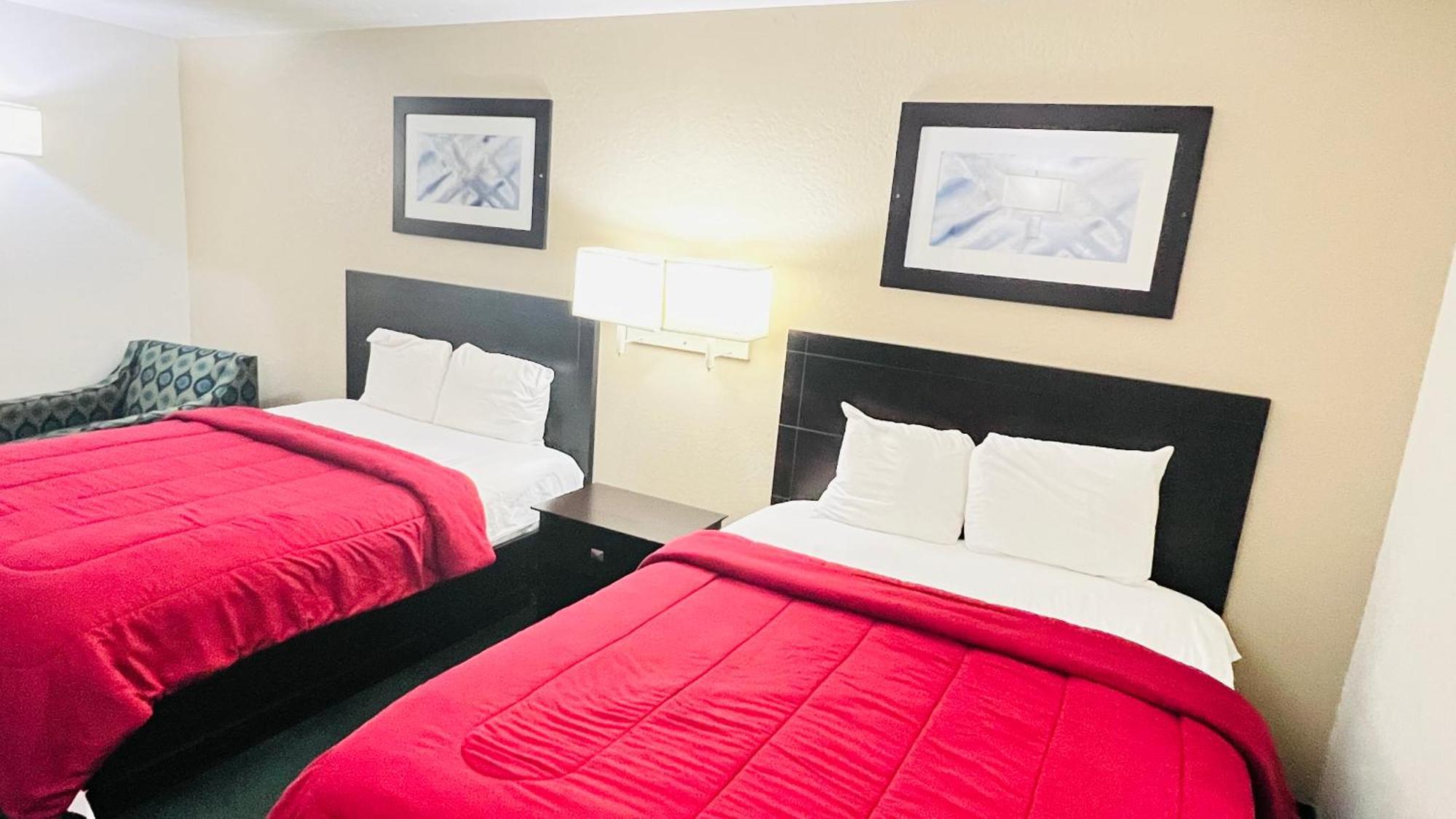 Pinckneyville Inn And Suites Екстер'єр фото