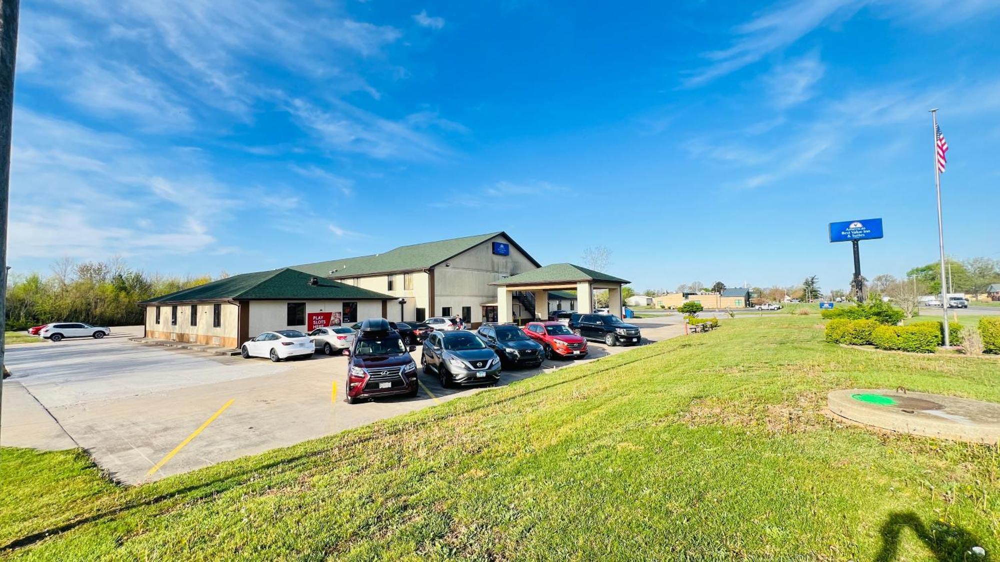 Pinckneyville Inn And Suites Екстер'єр фото