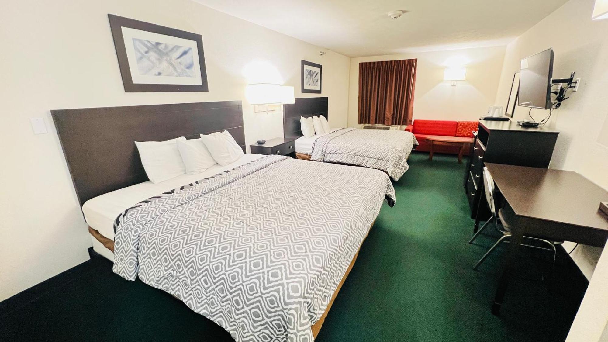 Pinckneyville Inn And Suites Екстер'єр фото