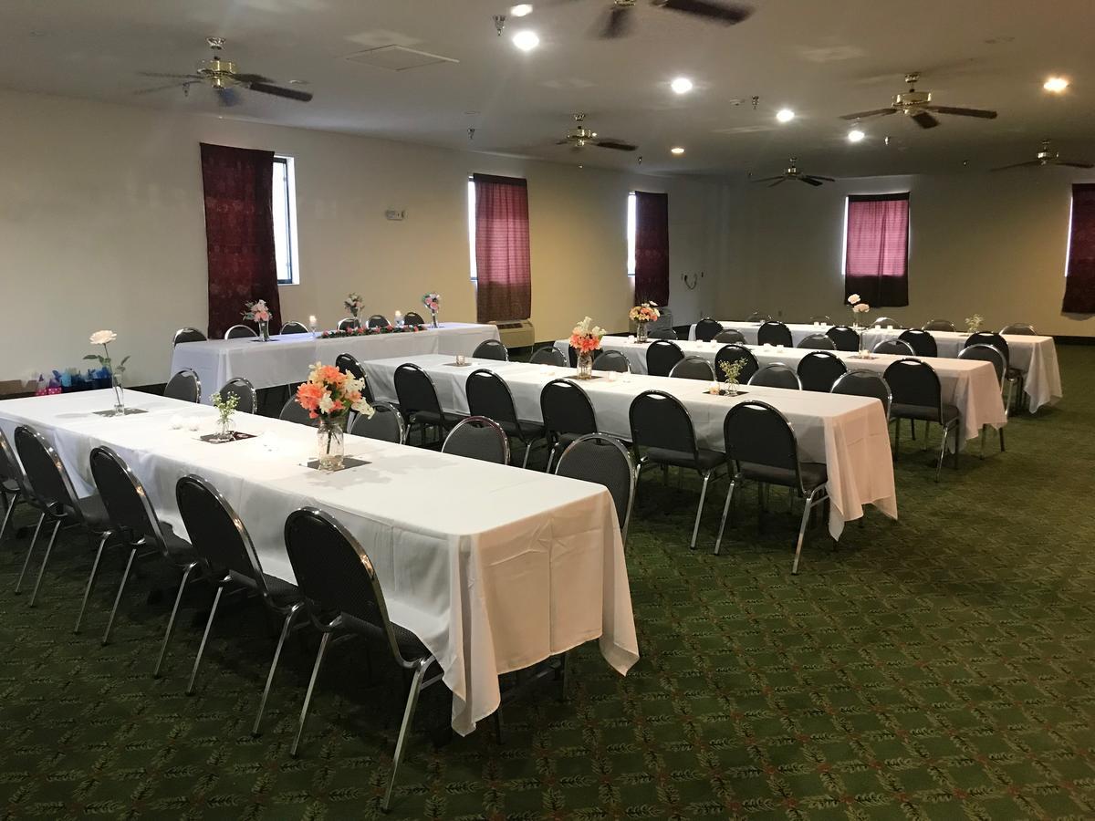 Pinckneyville Inn And Suites Екстер'єр фото